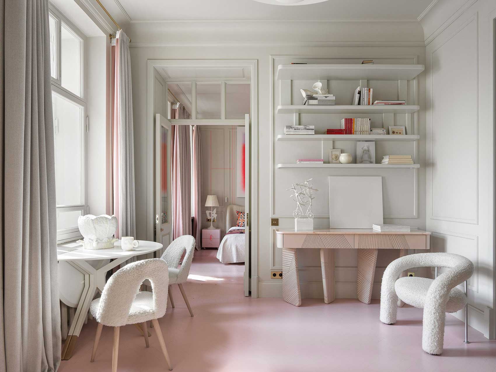 A fiatal párt a minimalista, légies és kissé bohém párizsi lakások inspirálták