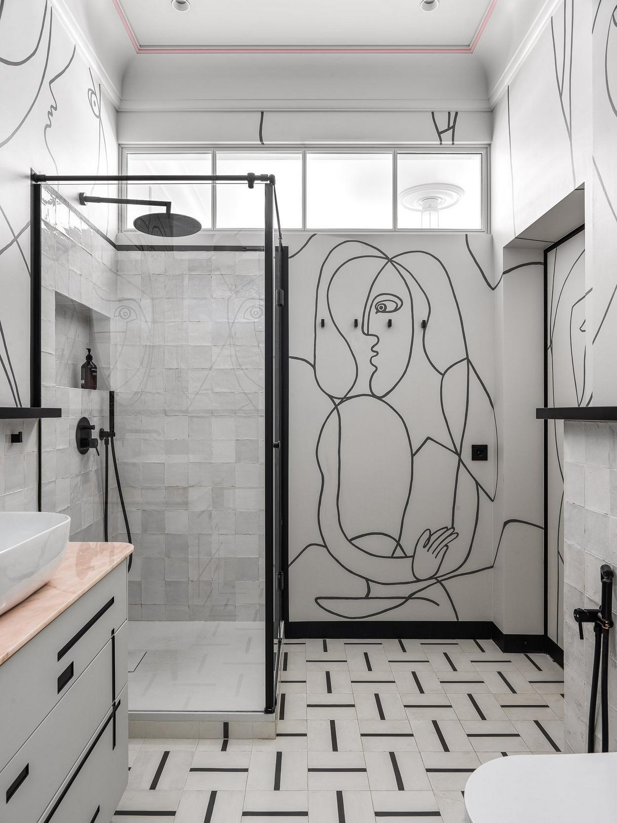 A fiatal párt a minimalista, légies és kissé bohém párizsi lakások inspirálták