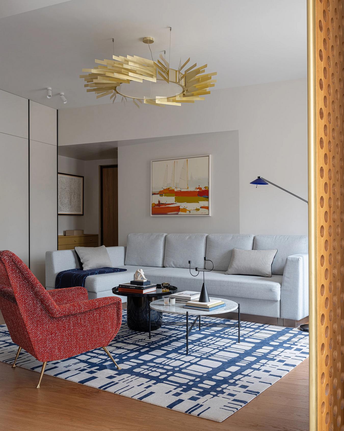 Nő és két lányának otthona, melynek színvilágát egy francia rövidfilm inspirálta Nő és két lányának otthona, melynek színvilágát egy francia rövidfilm inspirálta