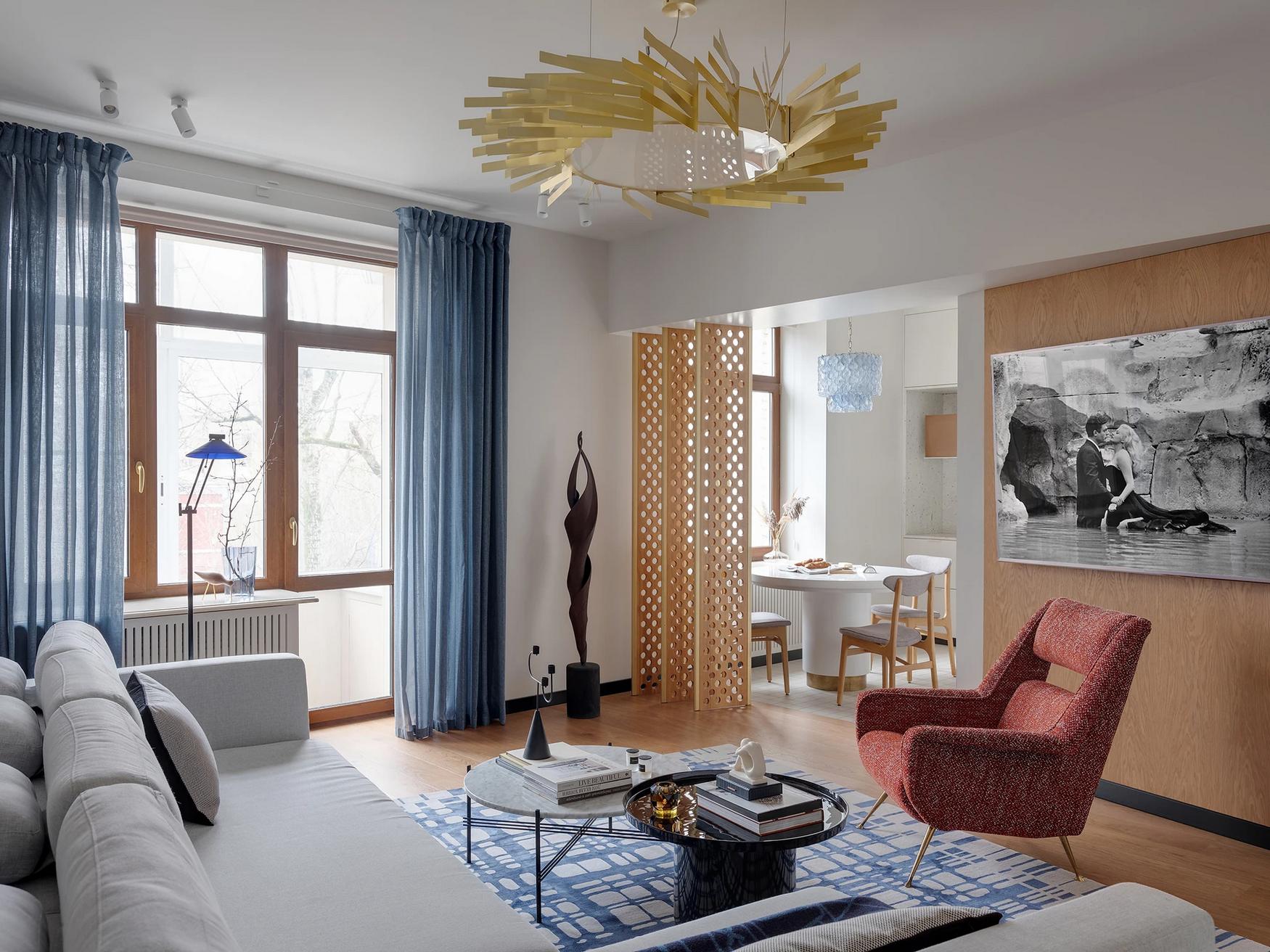 Nő és két lányának otthona, melynek színvilágát egy francia rövidfilm inspirálta Nő és két lányának otthona, melynek színvilágát egy francia rövidfilm inspirálta