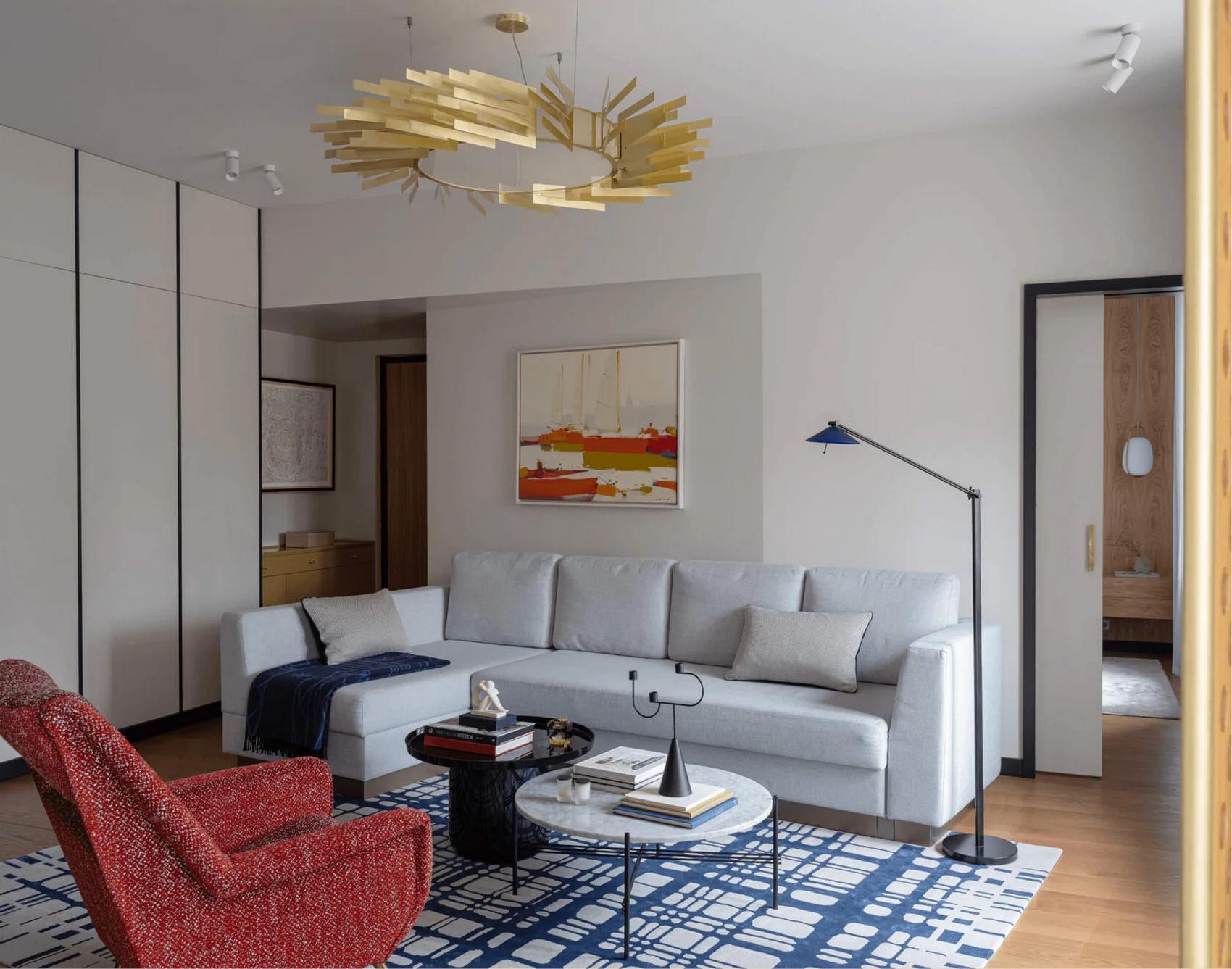 Nő és két lányának otthona, melynek színvilágát egy francia rövidfilm inspirálta Nő és két lányának otthona, melynek színvilágát egy francia rövidfilm inspirálta