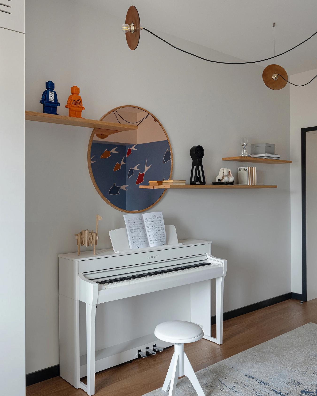 Nő és két lányának otthona, melynek színvilágát egy francia rövidfilm inspirálta Nő és két lányának otthona, melynek színvilágát egy francia rövidfilm inspirálta