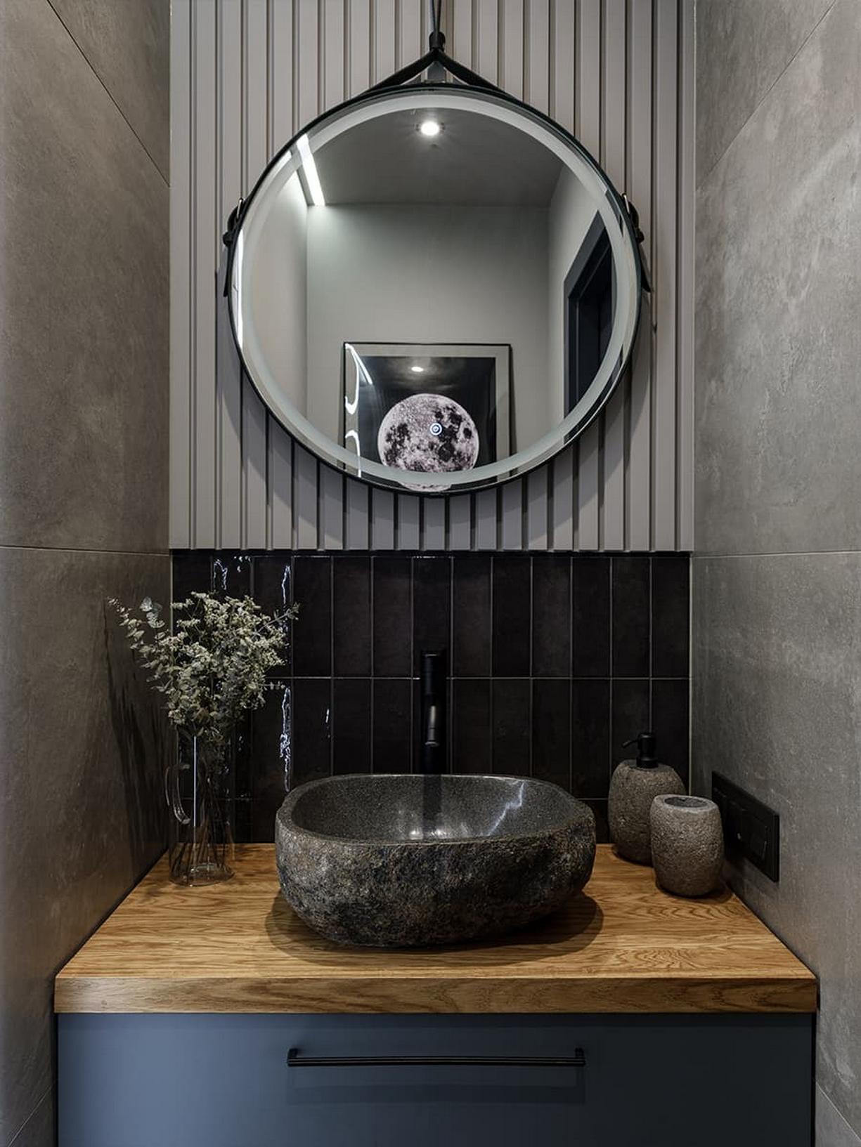 Lakás kék szín és tölgyfa kombinációjával Lakás kék szín és tölgyfa kombinációjával