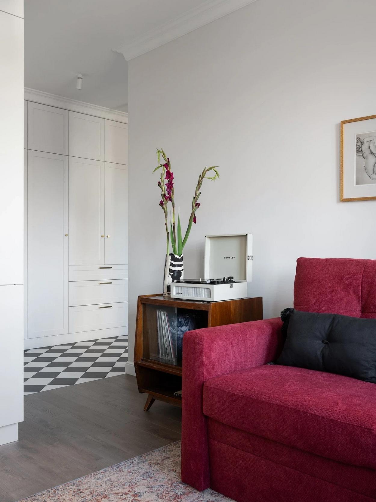 Összeköltözni egyszobás lakásba? A fiatal pár így oldotta meg 37 m2-en Összeköltözni egyszobás lakásba? A fiatal pár így oldotta meg 37 m2-en