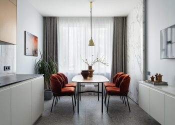 Terrakotta és halványkék: lányuknak rendezte be a 64 m²-es lakást a házaspár