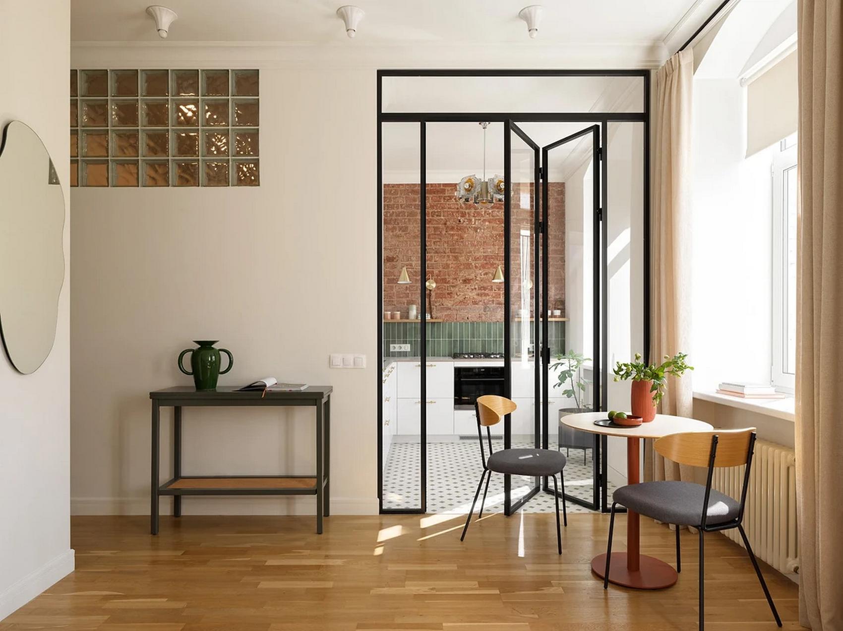 Utoljára a 2000-es évek elején volt felújítva a 37 m²-es lakás