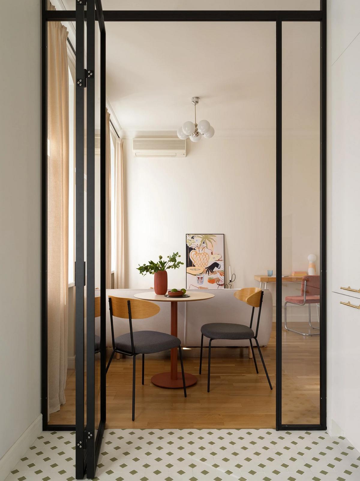 Utoljára a 2000-es évek elején volt felújítva a 37 m²-es lakás