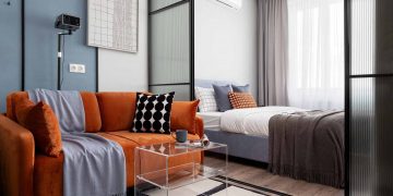 Így lett fiatalos és élhető a keskeny egyszobás lakás, 30m2