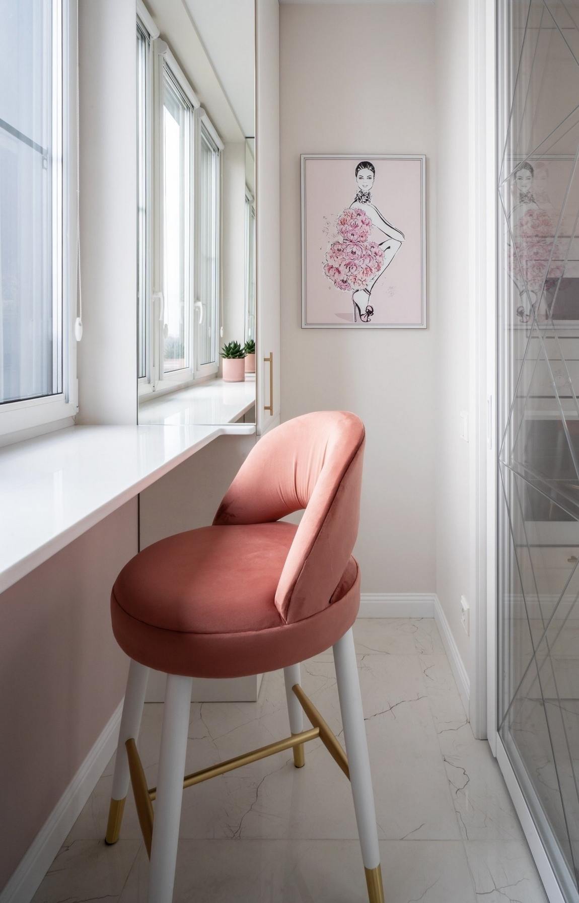 Anya és néha nála alvó nagylánya otthona: 40 m2-es, egyszobás lakás