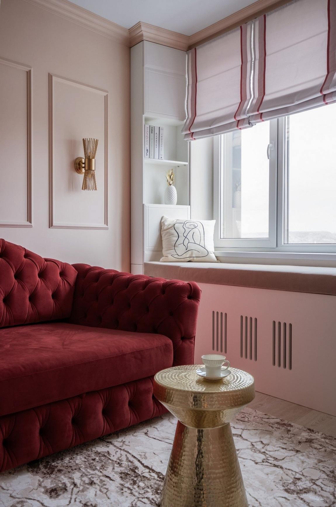 Anya és néha nála alvó nagylánya otthona: 40 m2-es, egyszobás lakás