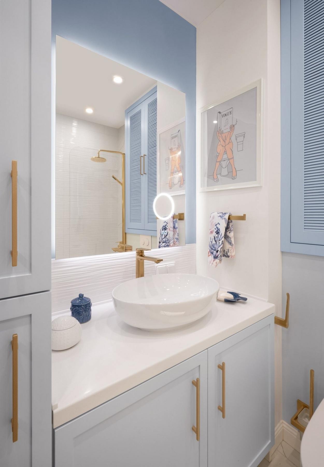 Anya és néha nála alvó nagylánya otthona: 40 m2-es, egyszobás lakás