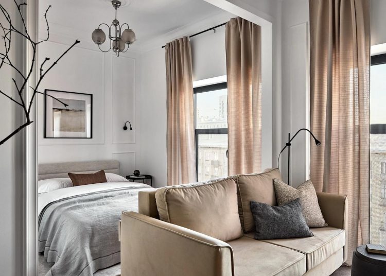 Egyedül élő édesanyjának újíttatta fel a kis 30 m2-es lakást a fiatal nő