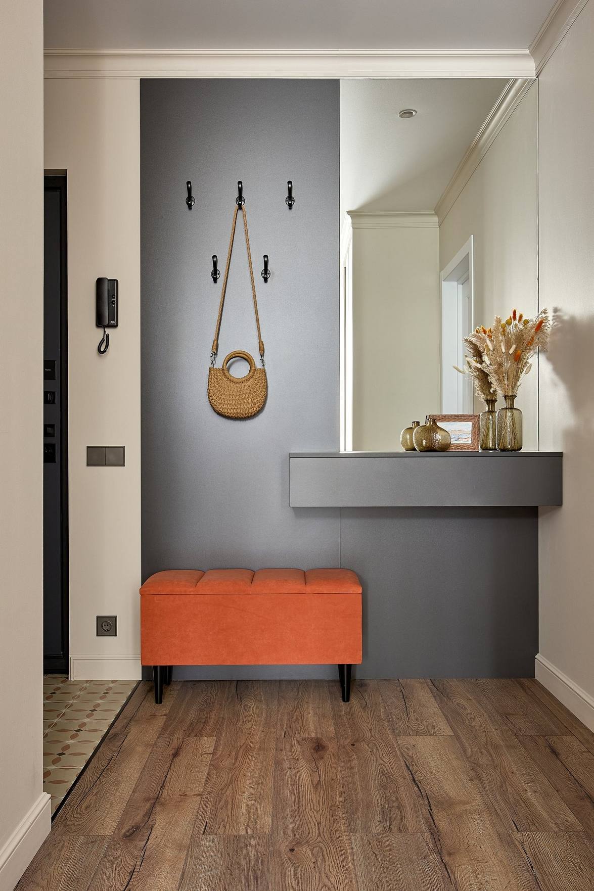 Egyetemista lányuknak rendezték be a szülők a 40 m2-es, egyszobás lakást