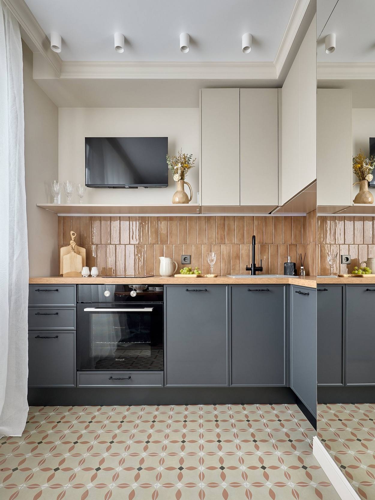 Egyetemista lányuknak rendezték be a szülők a 40 m2-es, egyszobás lakást