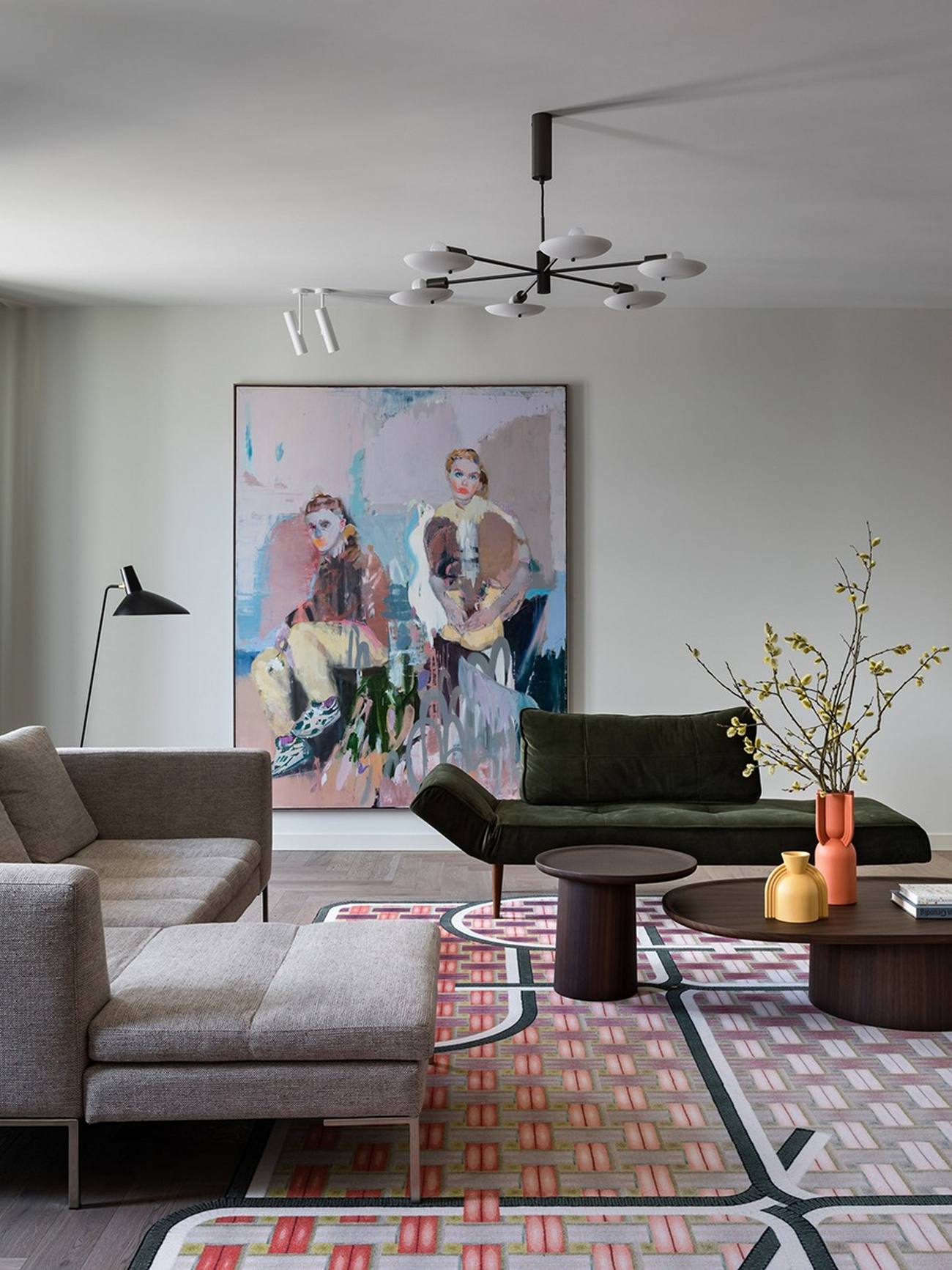 Az északi erdők színvilága egy tágas városi lakás barátságos tereiben Az északi erdők színvilága egy tágas városi lakás barátságos tereiben