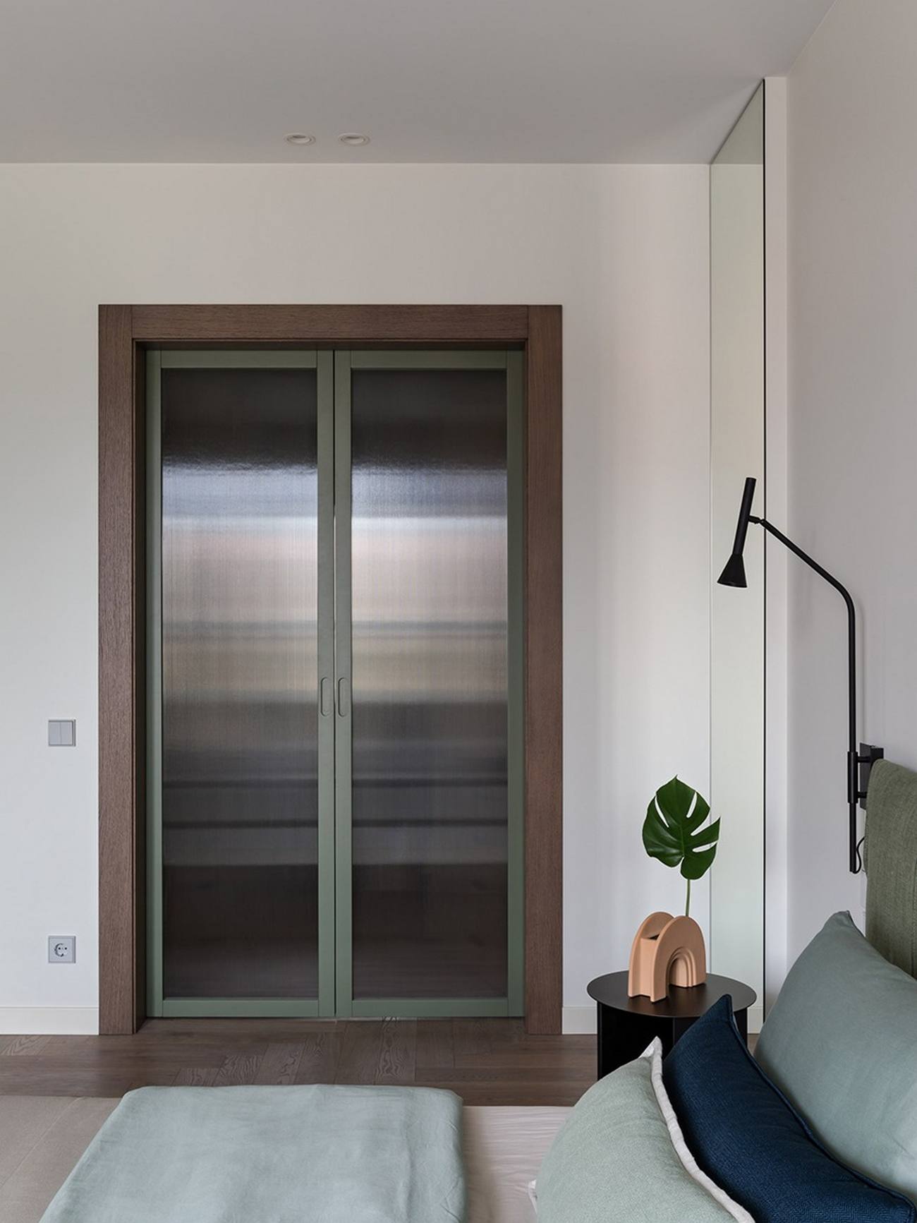 Az északi erdők színvilága egy tágas városi lakás barátságos tereiben Az északi erdők színvilága egy tágas városi lakás barátságos tereiben