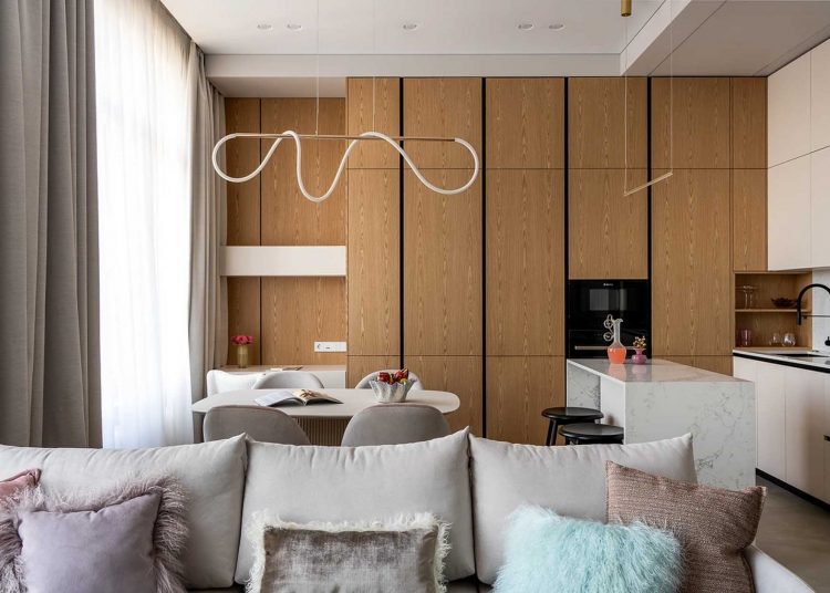 Finom elegancia modern köntösben: fiatal hölgy neoklasszikus otthona, 56 m2