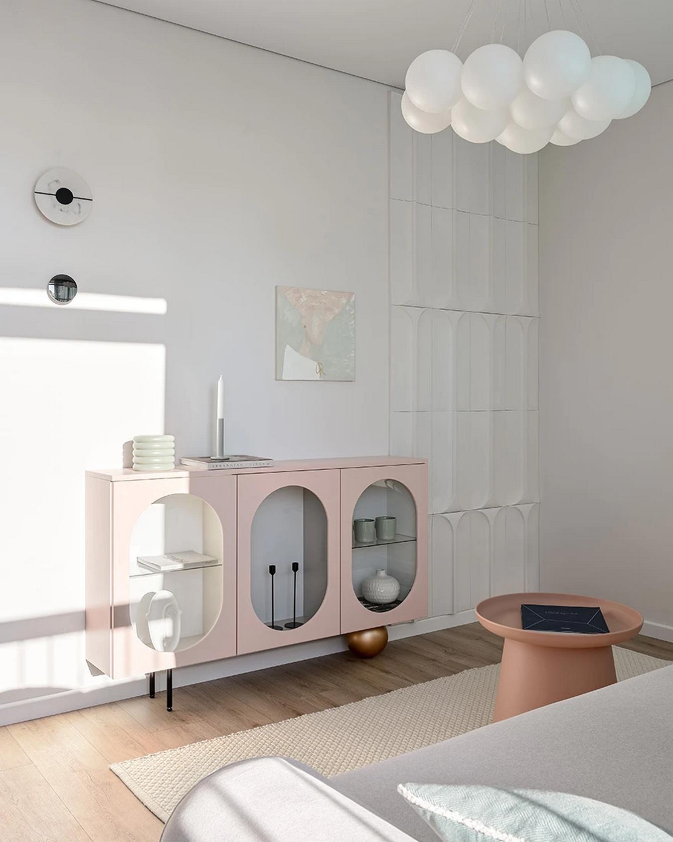 Finom púderes színek díszítik a fiatal pár új otthonát, 61m2-es lakás