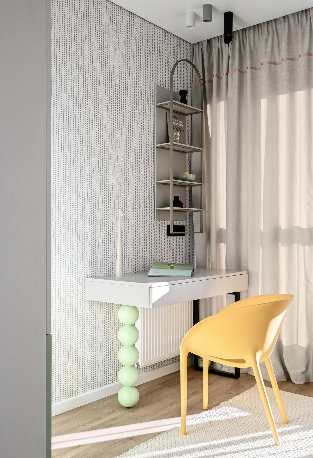 Finom púderes színek díszítik a fiatal pár új otthonát, 61m2-es lakás