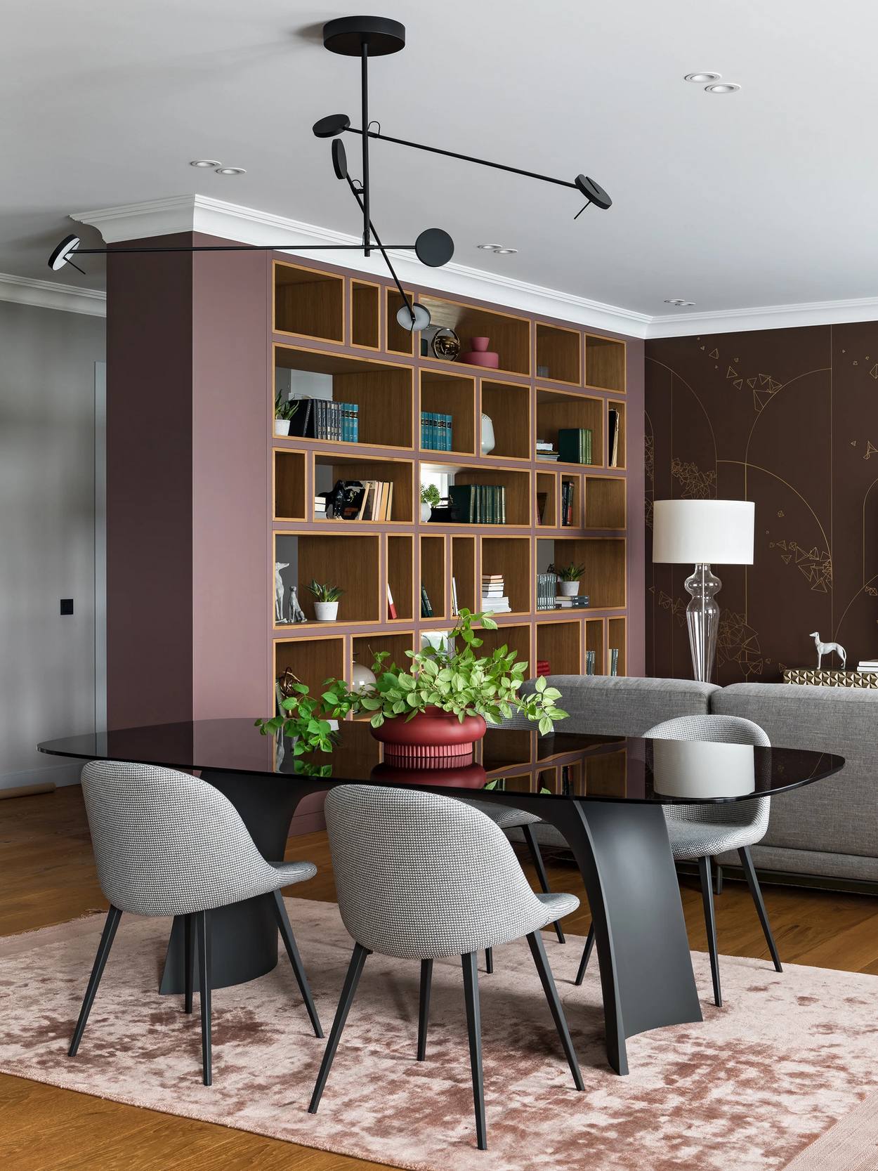 Házaspár felnőtt gyerekekkel: szép otthon modern, finoman nosztalgikus enteriőrrel Házaspár felnőtt gyerekekkel: szép otthon modern, finoman nosztalgikus enteriőrrel