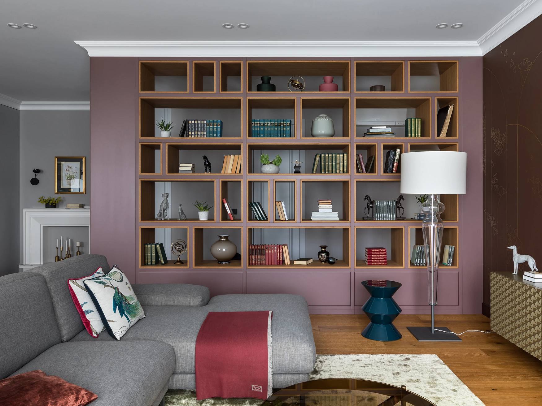 Házaspár felnőtt gyerekekkel: szép otthon modern, finoman nosztalgikus enteriőrrel Házaspár felnőtt gyerekekkel: szép otthon modern, finoman nosztalgikus enteriőrrel