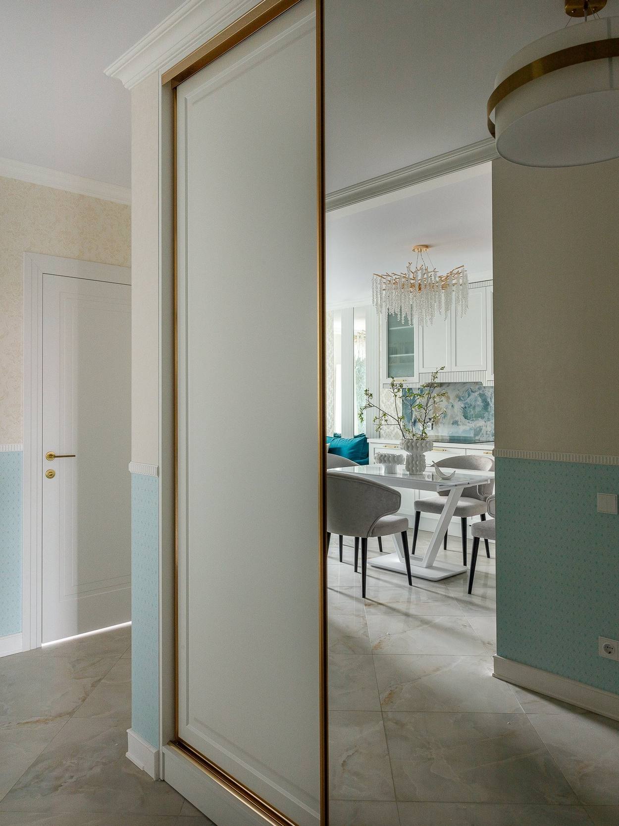 Elegáns, átgondolt, sikkes enteriőr háromszobás lakásban Elegáns, átgondolt, sikkes enteriőr háromszobás lakásban