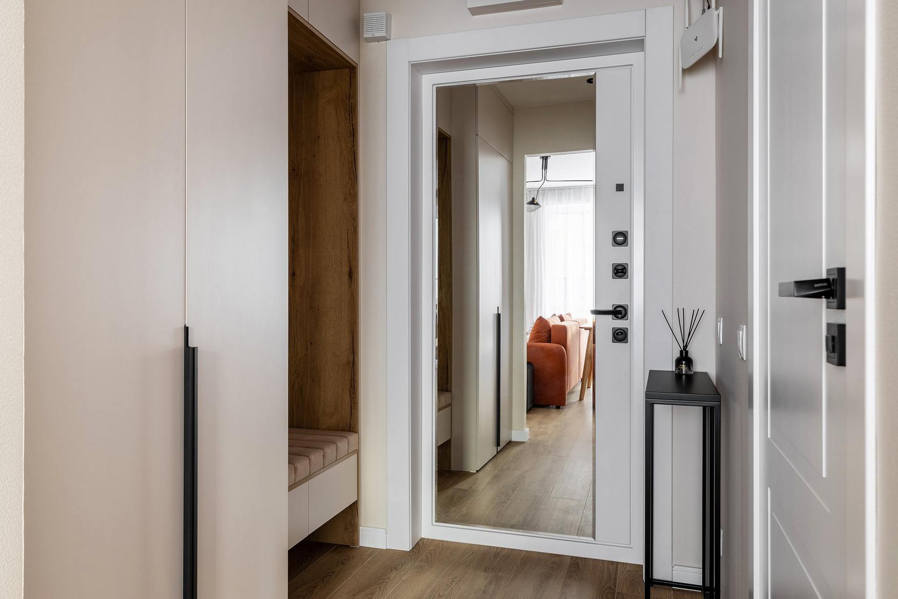 Kulcsrakész új építésű lakást vett a pár, így rendezték be gyorsan, egyszerűen