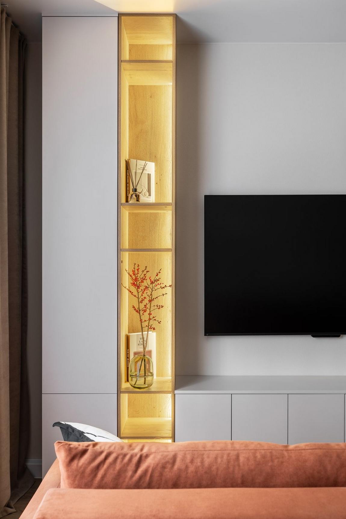 Kulcsrakész új építésű lakást vett a pár, így rendezték be gyorsan, egyszerűen