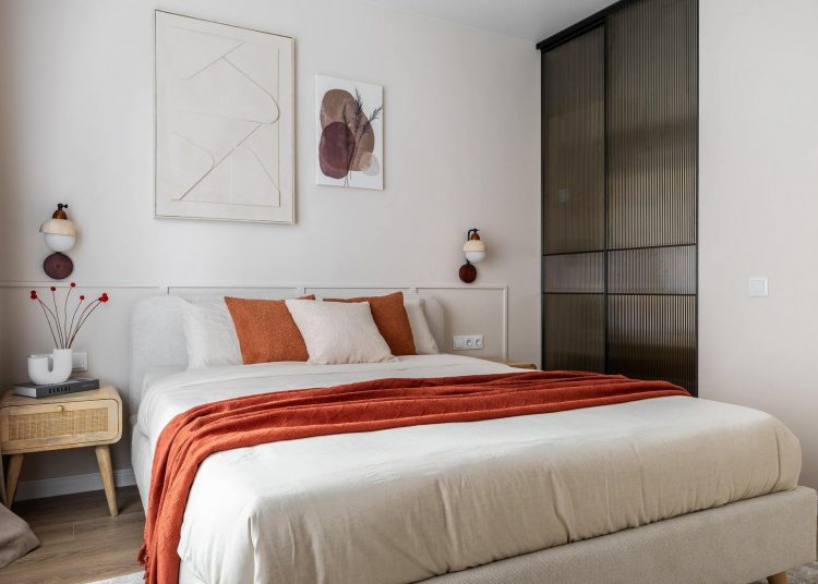 Kulcsrakész új építésű lakást vett a pár, így rendezték be gyorsan, egyszerűen