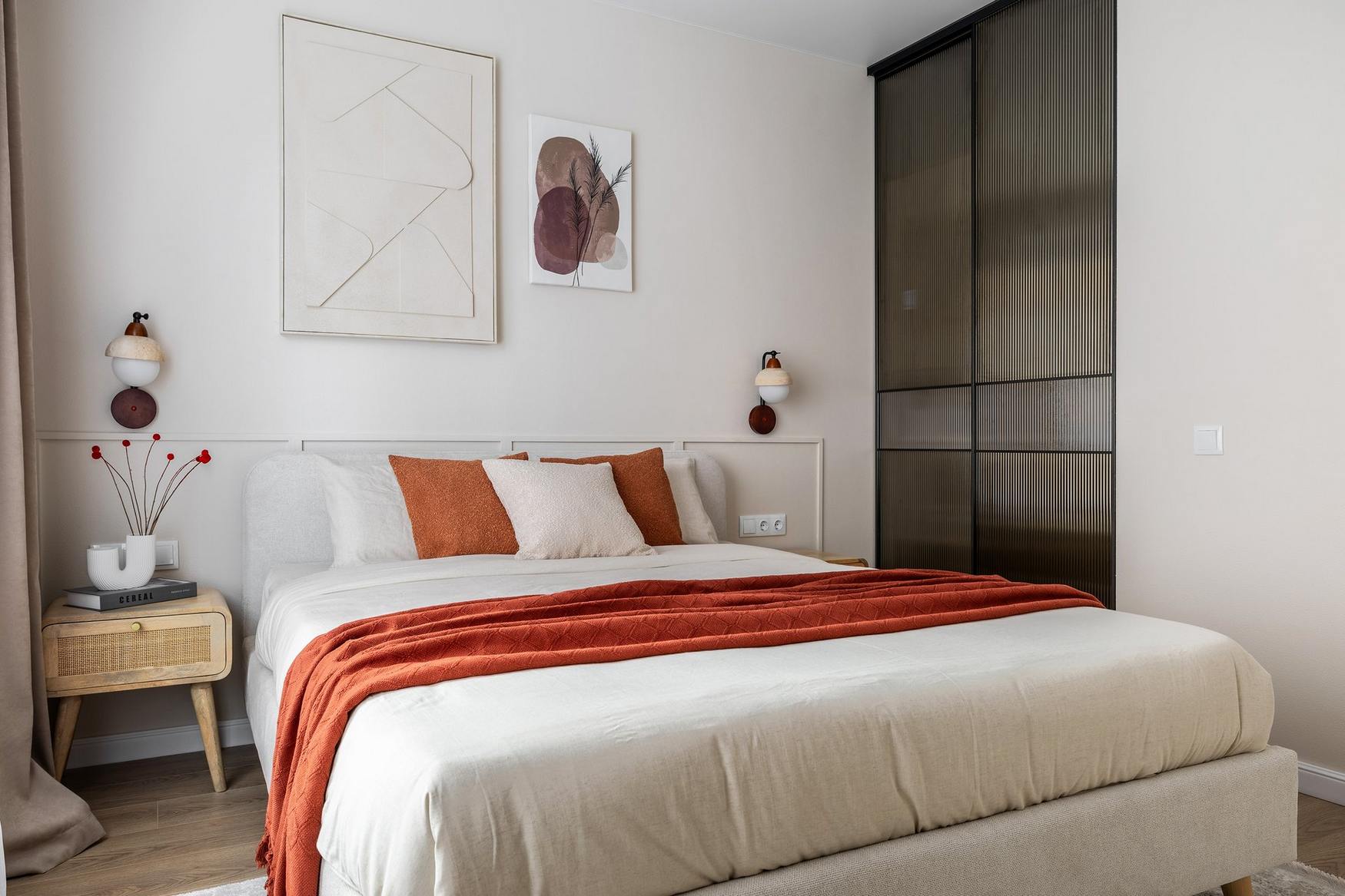 Kulcsrakész új építésű lakást vett a pár, így rendezték be gyorsan, egyszerűen