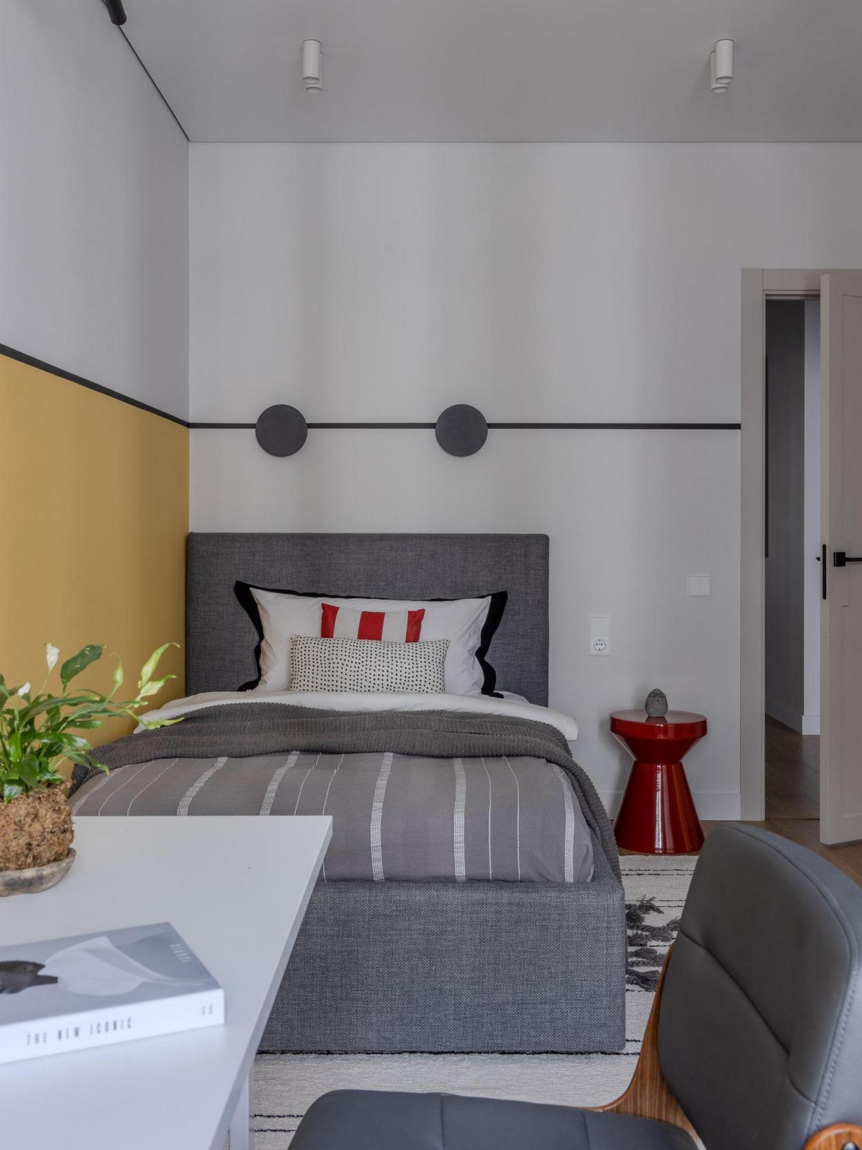 Legyen modern és színes: kérte a kétgyermekes család a lakberendezőtől Legyen modern és színes: kérte a kétgyermekes család a lakberendezőtől