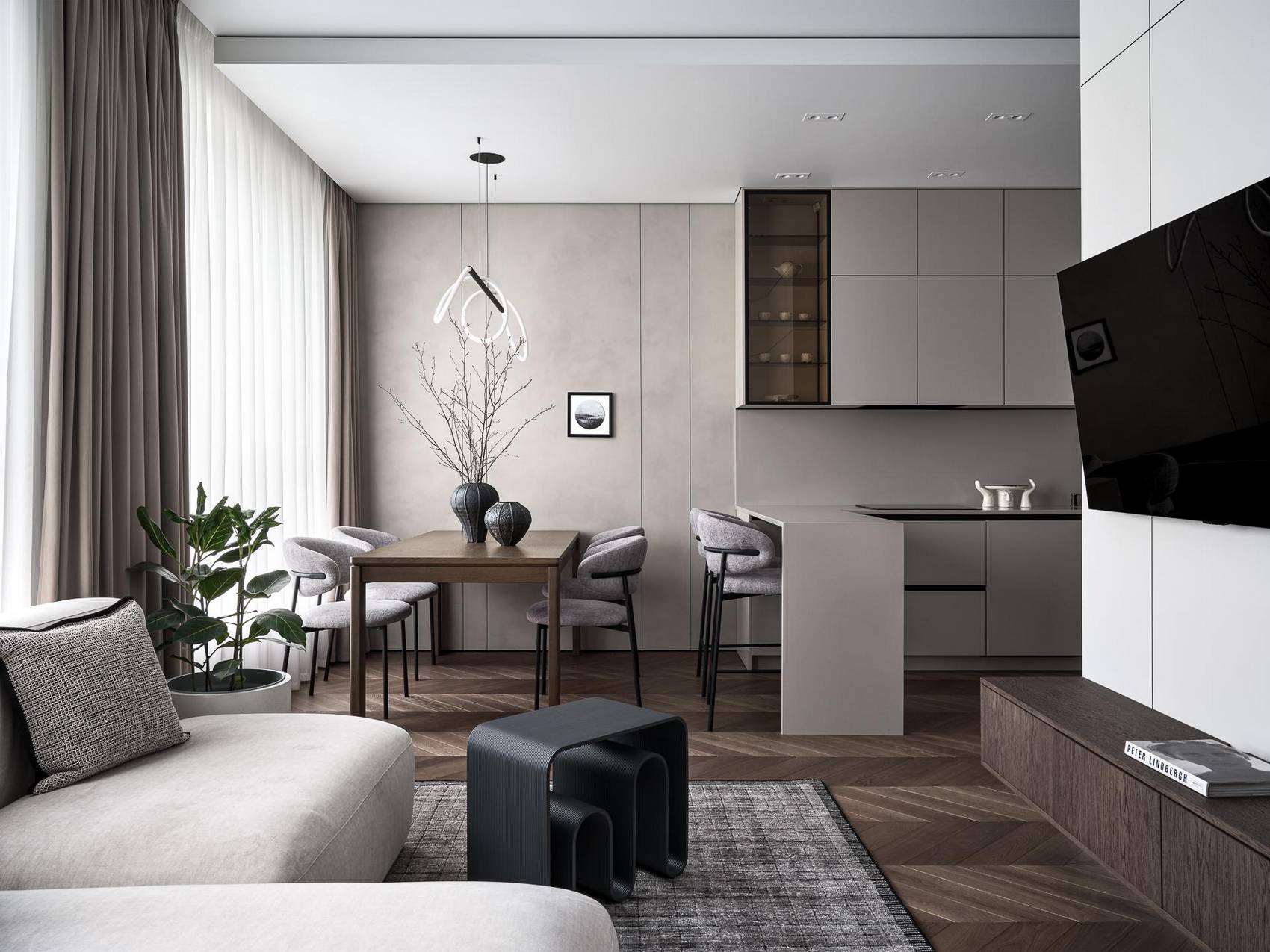 A fiatal gyermekes család modern minimalista stílusban rendezte be új, 79 m²-es lakását A fiatal gyermekes család modern minimalista stílusban rendezte be új, 79 m²-es lakását
