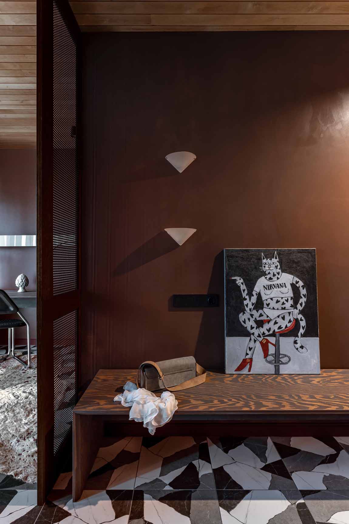 Agyagos, meleg színek és szokatlan részletek 35m2-en Agyagos, meleg színek és szokatlan részletek 35m2-en