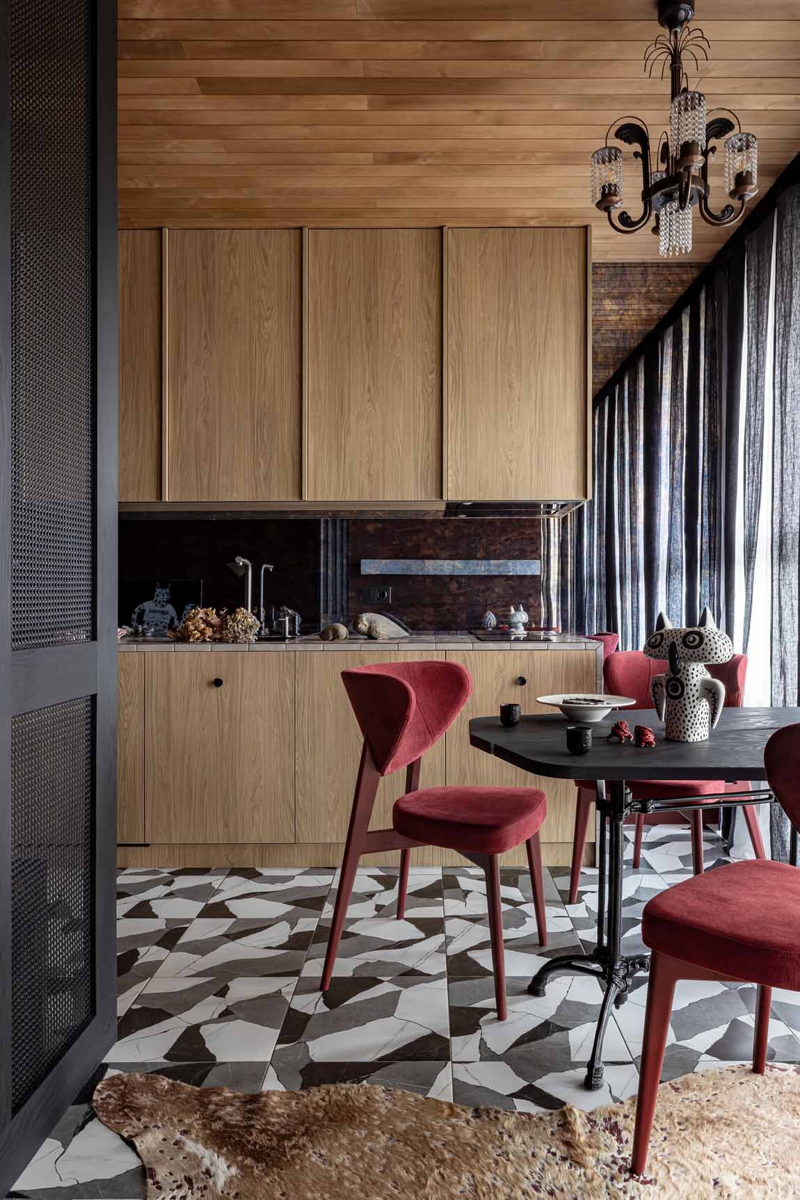 Agyagos, meleg színek és szokatlan részletek 35m2-en Agyagos, meleg színek és szokatlan részletek 35m2-en