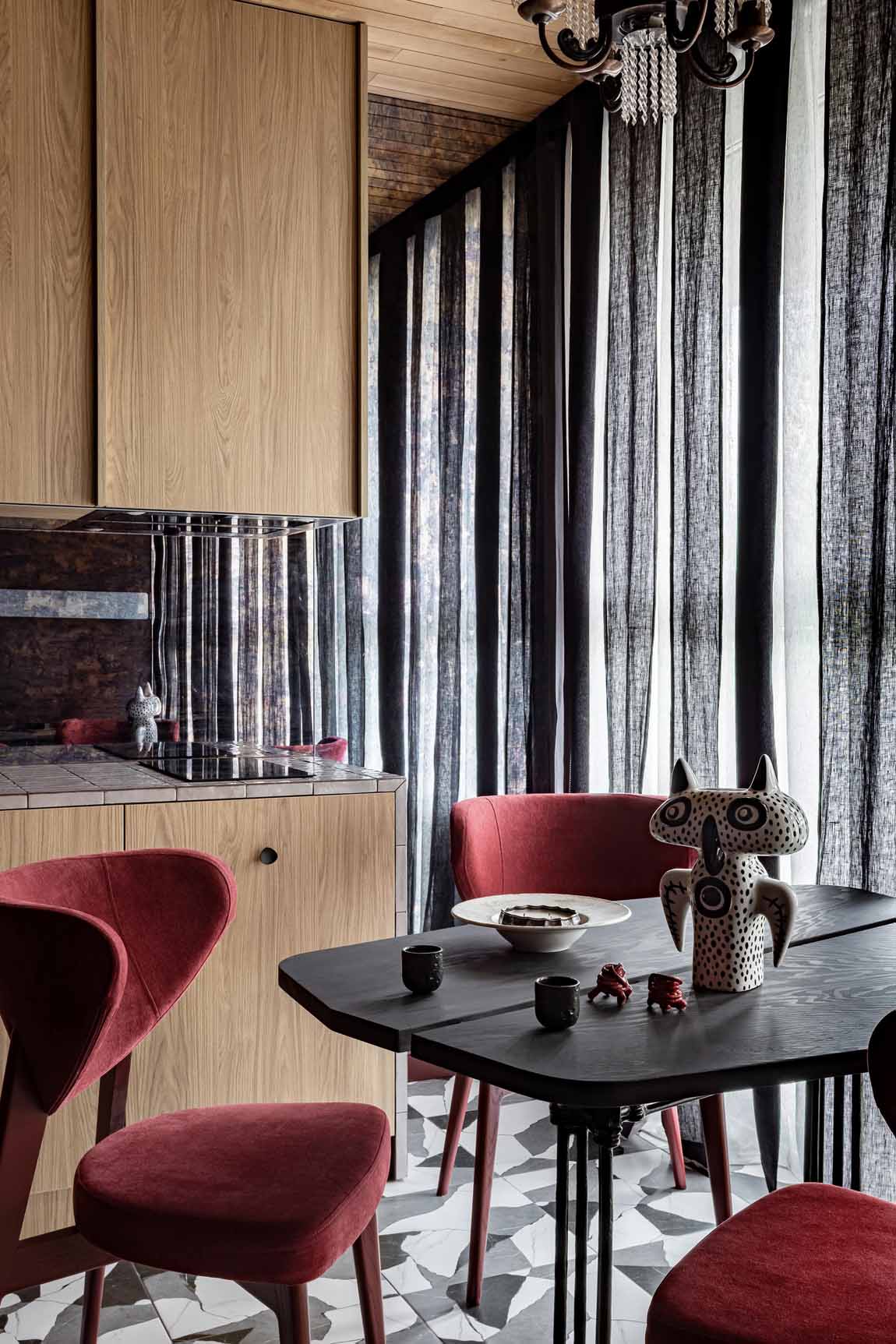 Agyagos, meleg színek és szokatlan részletek 35m2-en Agyagos, meleg színek és szokatlan részletek 35m2-en