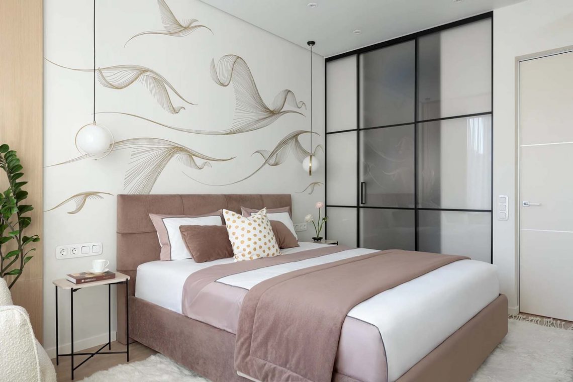 Család tizenéves lánnyal és kutyával: otthonos, világos berendezés 77m2-en