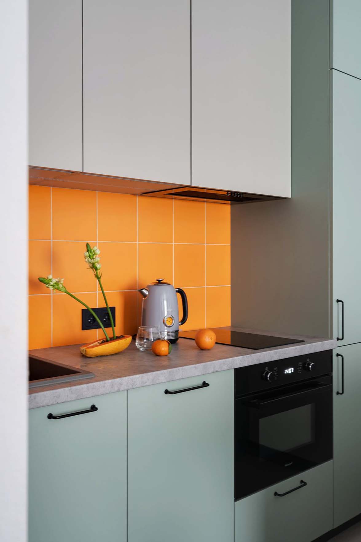 Férfi új lakása, amelyből a színek sem hiányoznak: személyre szabott 40m2-es lakótér