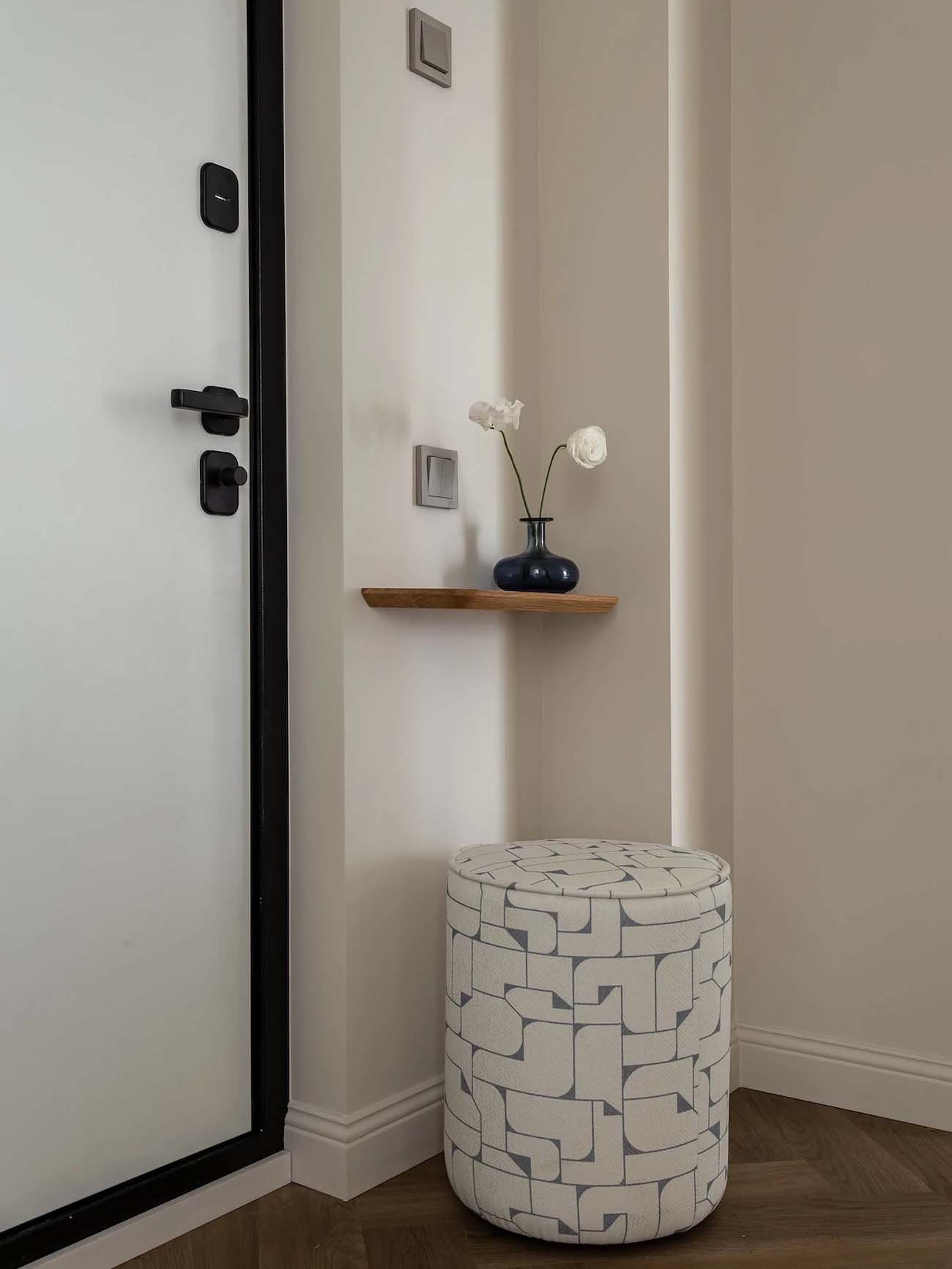 Kevés pénzből kellett egyedi karaktert adni a háromfős család otthonának, 57 m2 Kevés pénzből kellett egyedi karaktert adni a háromfős család otthonának, 57 m2