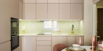 Lágy pasztell színekkel álmodta meg új otthonát a gyermekes család - 77 m2