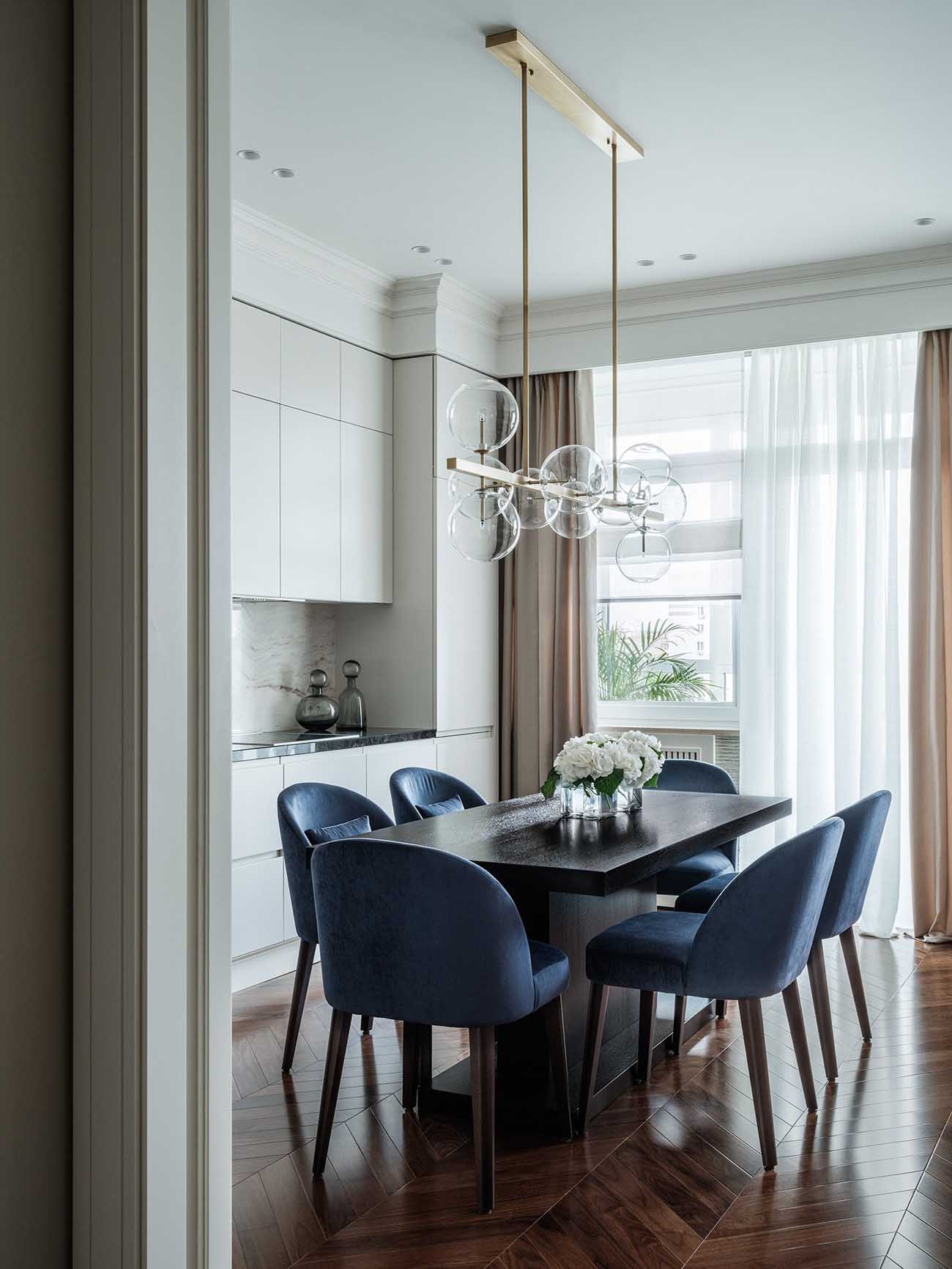 Modern klasszikus stílust választott a gyermekes család a 84 m2-es otthonában