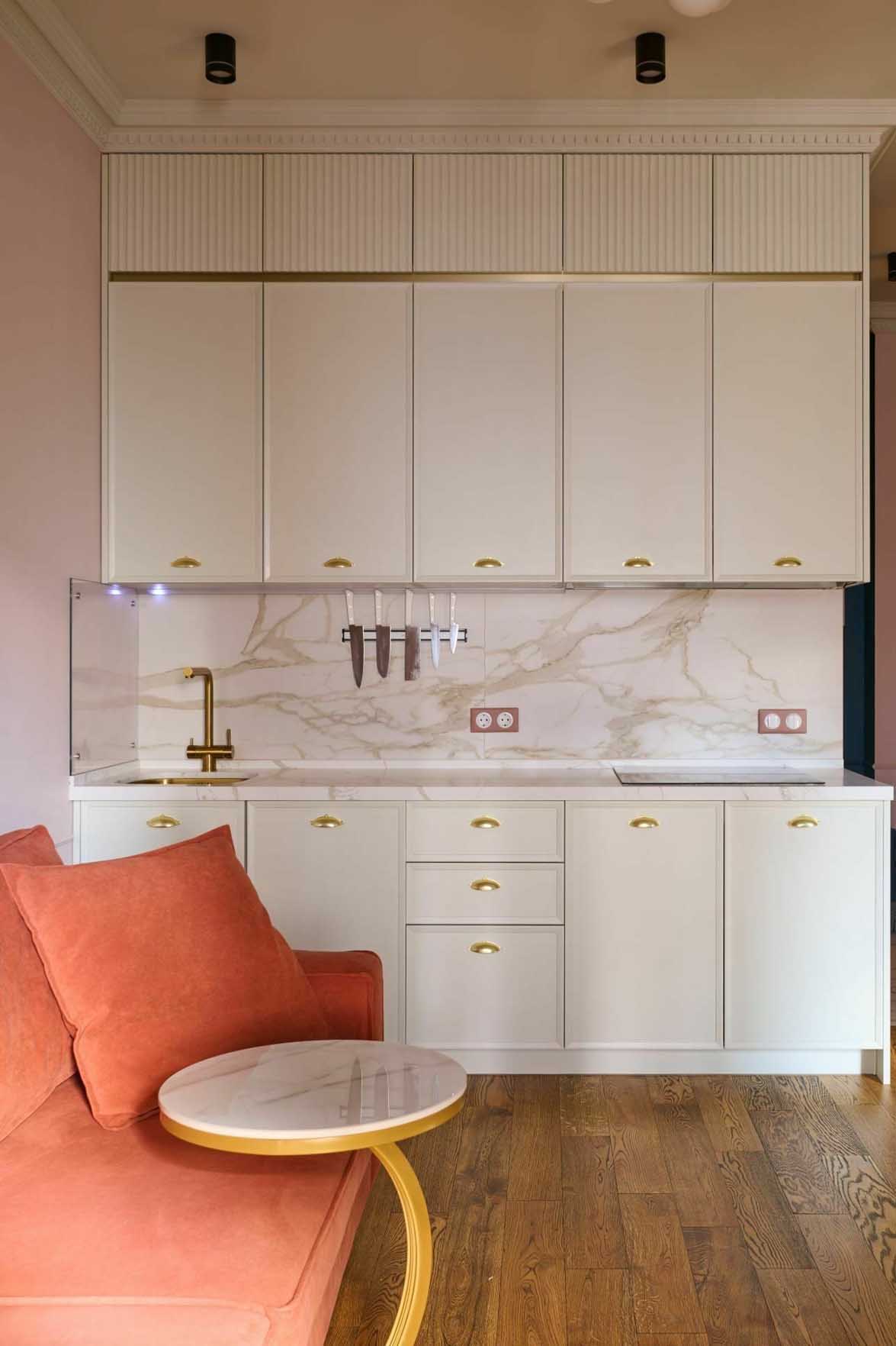 Nincsenek fehér falak - fiatal nő 46 m2-es otthona életteli enteriőrrel Nincsenek fehér falak - fiatal nő 46 m2-es otthona életteli enteriőrrel