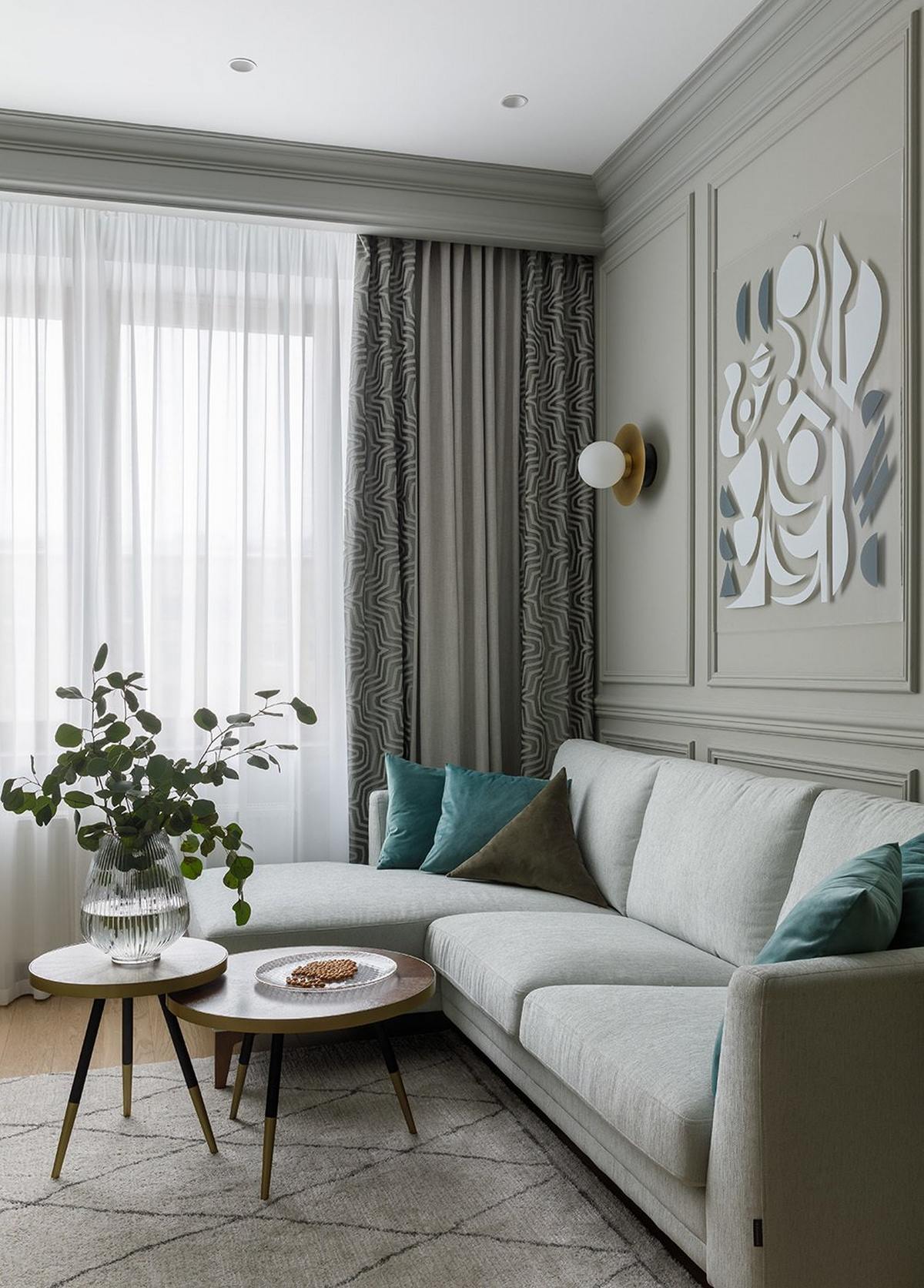 A semleges alapszínekkel is szép, de a hozzáadott színekkel varázslatos lett a lakás A semleges alapszínekkel is szép, de a hozzáadott színekkel varázslatos lett a lakás