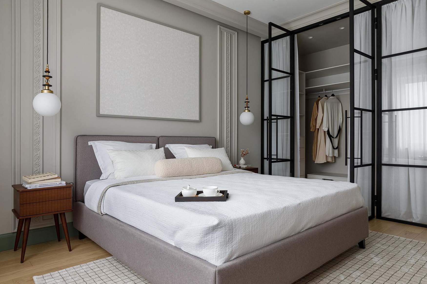 A semleges alapszínekkel is szép, de a hozzáadott színekkel varázslatos lett a lakás A semleges alapszínekkel is szép, de a hozzáadott színekkel varázslatos lett a lakás