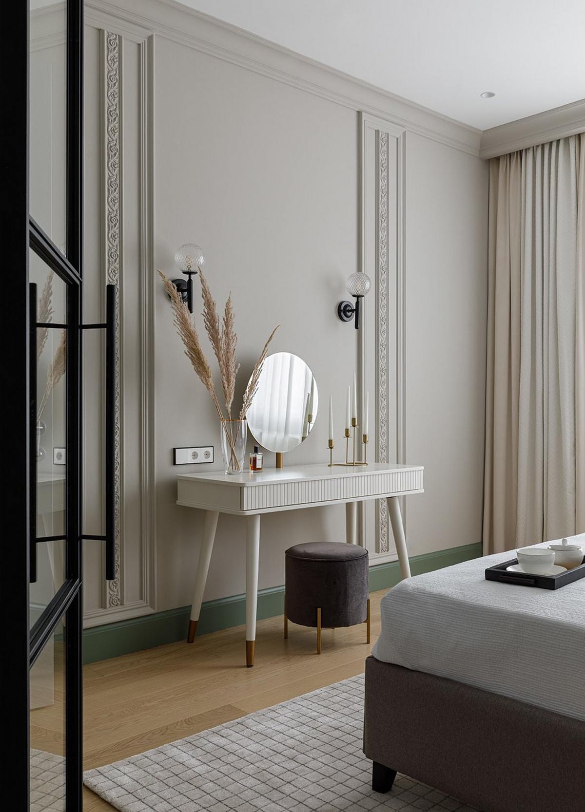 A semleges alapszínekkel is szép, de a hozzáadott színekkel varázslatos lett a lakás A semleges alapszínekkel is szép, de a hozzáadott színekkel varázslatos lett a lakás