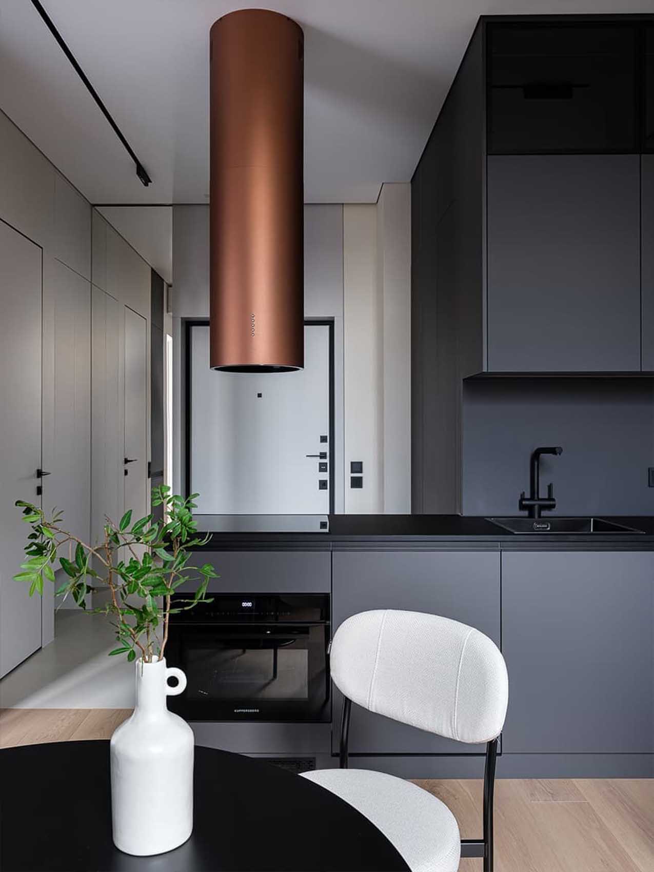 Szürke szín adja a lakás egyedi karakterét: nagyvárosi elegancia kis alapterületen Szürke szín adja a lakás egyedi karakterét: nagyvárosi elegancia kis alapterületen