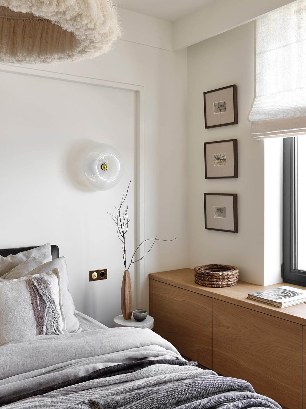 Törtfehér és természetes anyagok a pihentető környezetért Törtfehér és természetes anyagok a pihentető környezetért