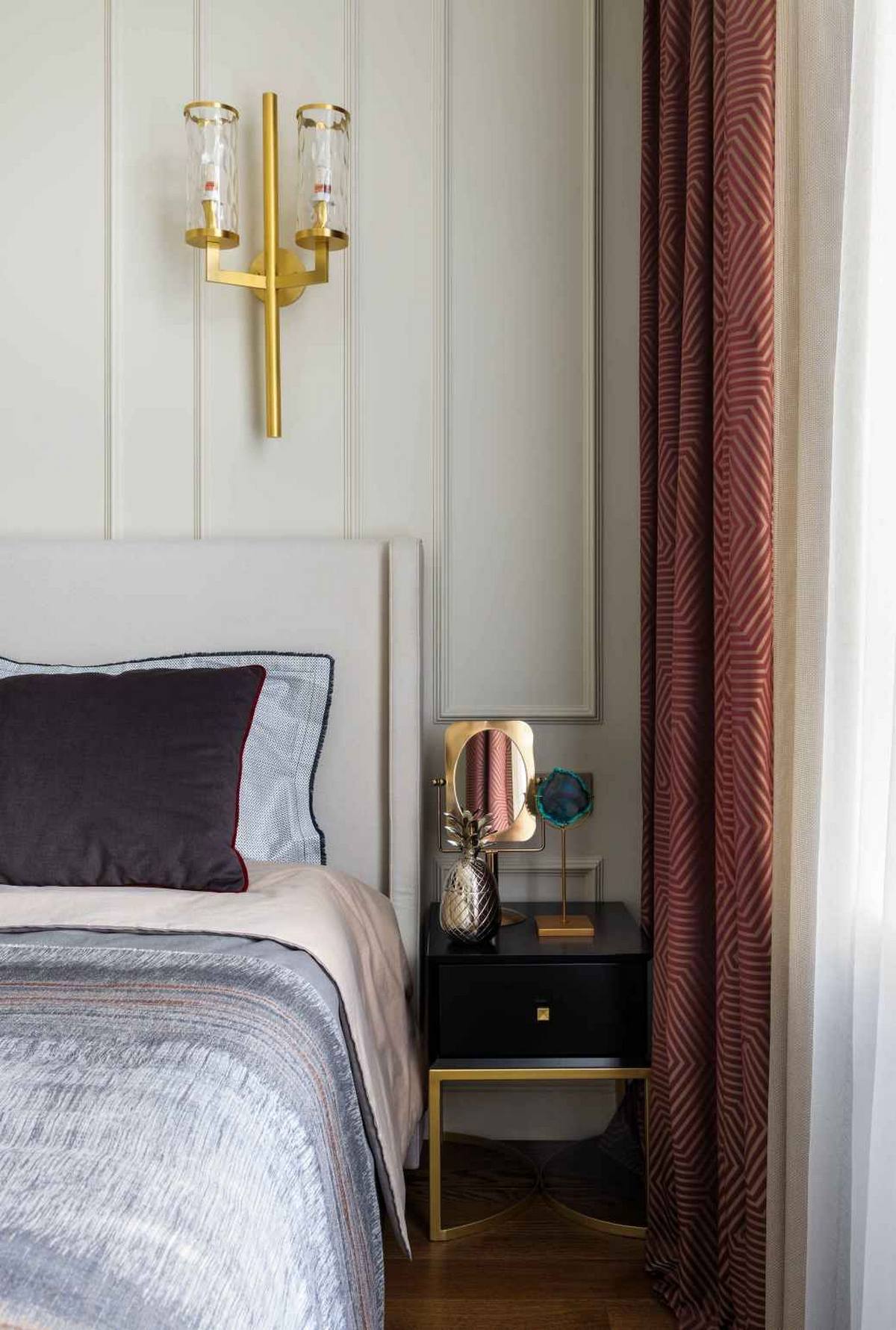 Tükrök, fény és borvörös szenvedély: elegancia 60m2-en, hölgy otthonában Tükrök, fény és borvörös szenvedély: elegancia 60m2-en, hölgy otthonában