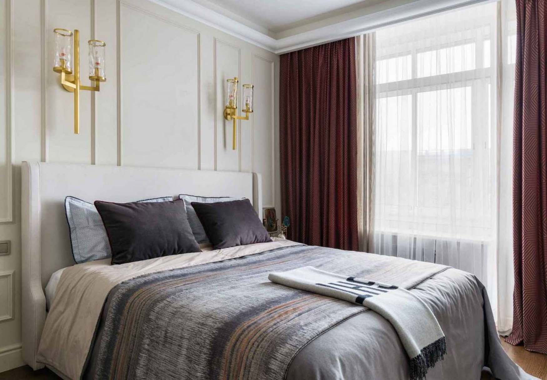 Tükrök, fény és borvörös szenvedély: elegancia 60m2-en, hölgy otthonában Tükrök, fény és borvörös szenvedély: elegancia 60m2-en, hölgy otthonában