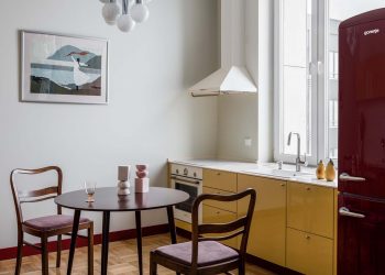 Csipetnyi retro, könnyed berendezés és színek 40 m2-en