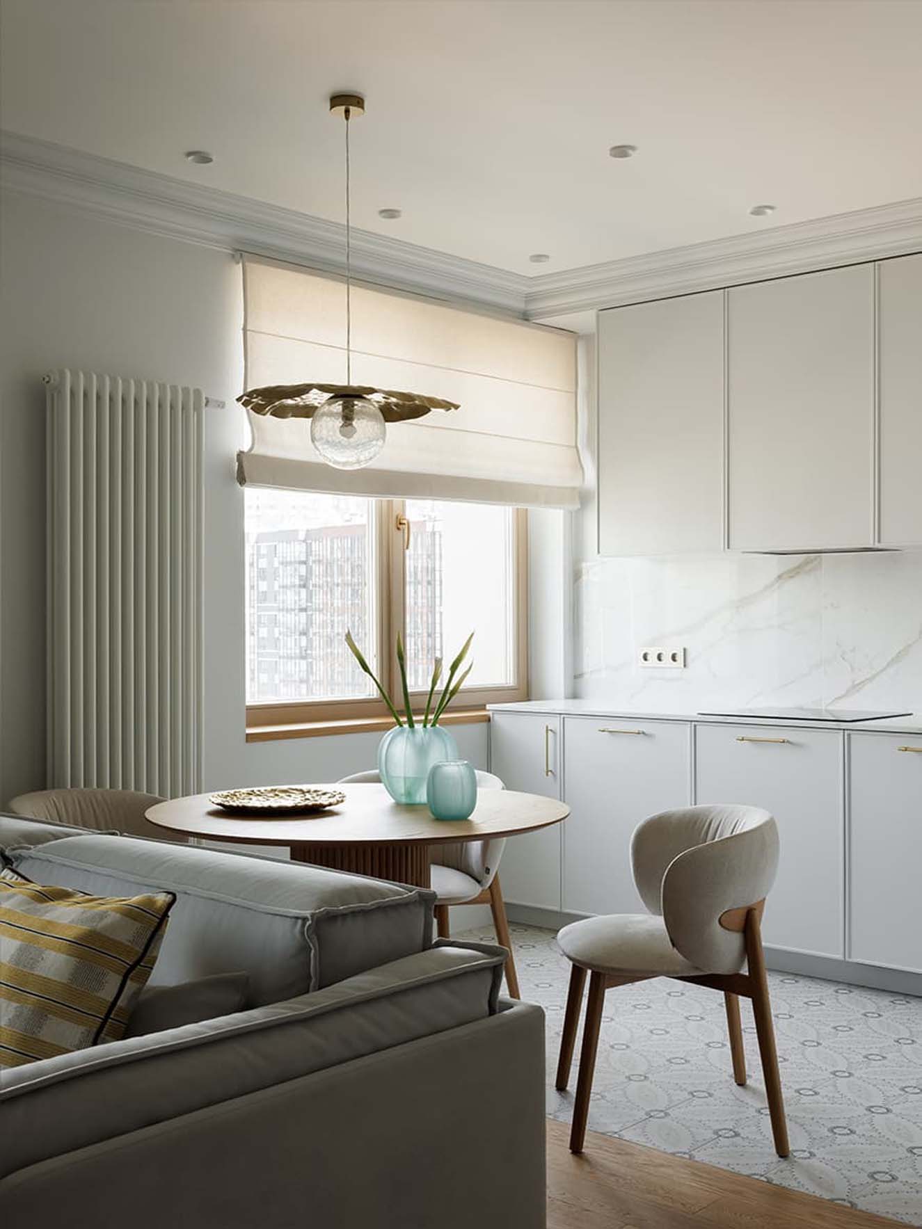 Fehér, fa, mentazöld, tejeskávé és kék: fiatal nő finoman eklektikus lakása Fehér, fa, mentazöld, tejeskávé és kék: fiatal nő finoman eklektikus lakása